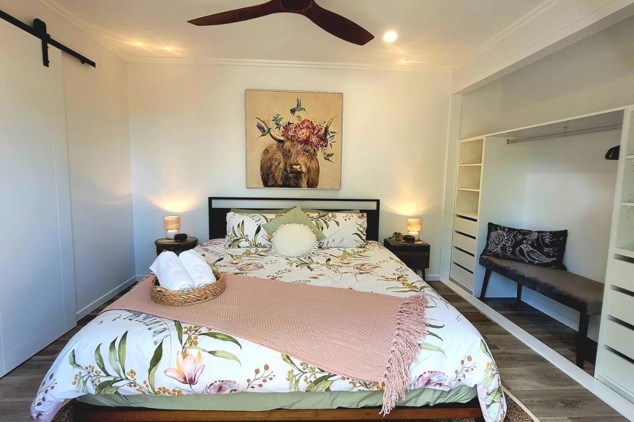 Little Sunshine - Private Acreage Guest Home 赫维湾 外观 照片
